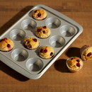 Professional 12-Cup Muffin Pan