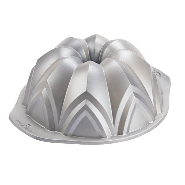 Fine-Edge Arched Cake Pan