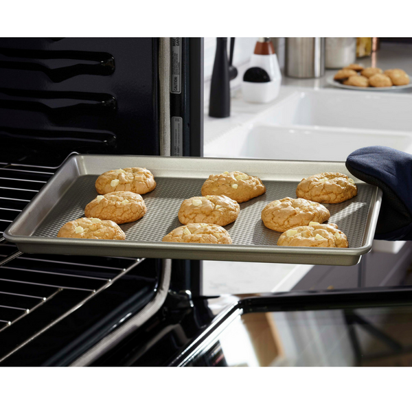 Professional Medium Cookie Sheet, 15 x 10-in