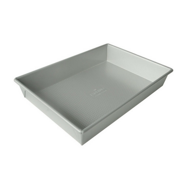 Professional Oblong Pan, 9 x 13-in